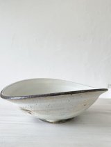 画像: 粉引だ円兜鉢(中)